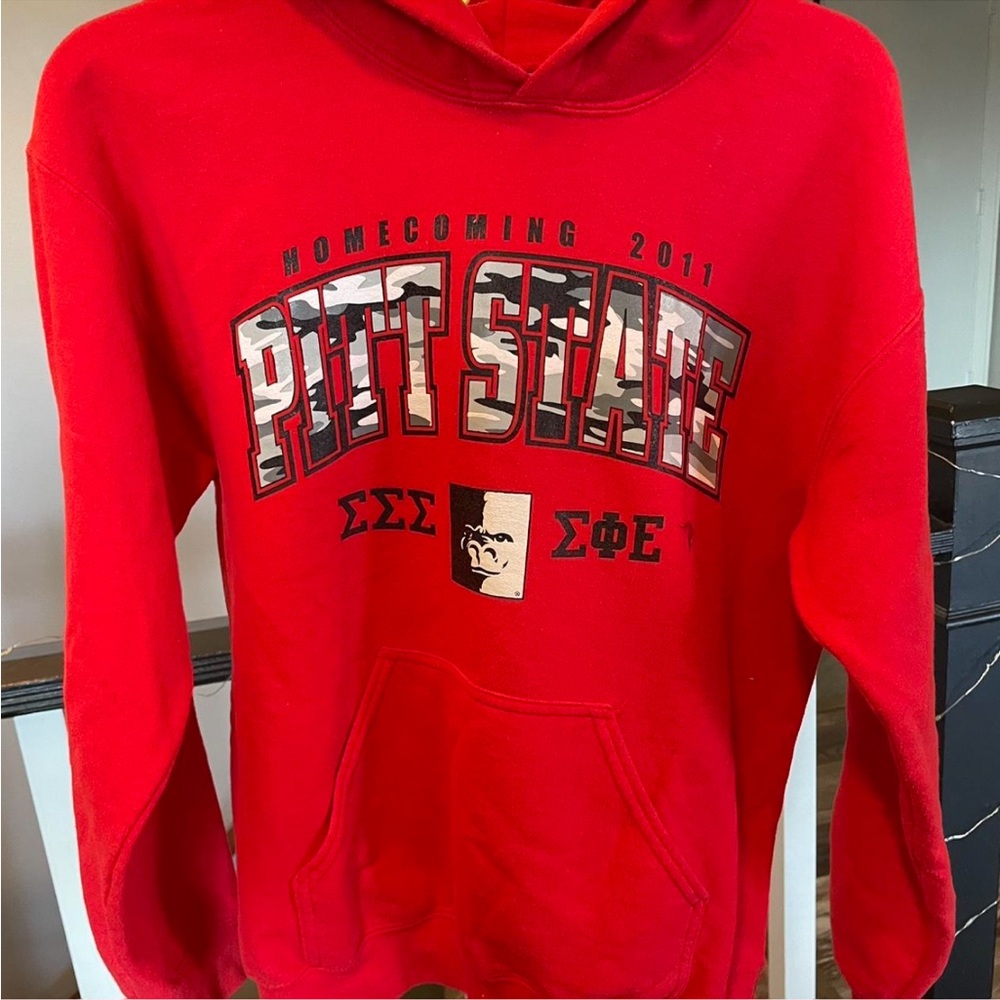 Gildan Red Pitt State Hoodie